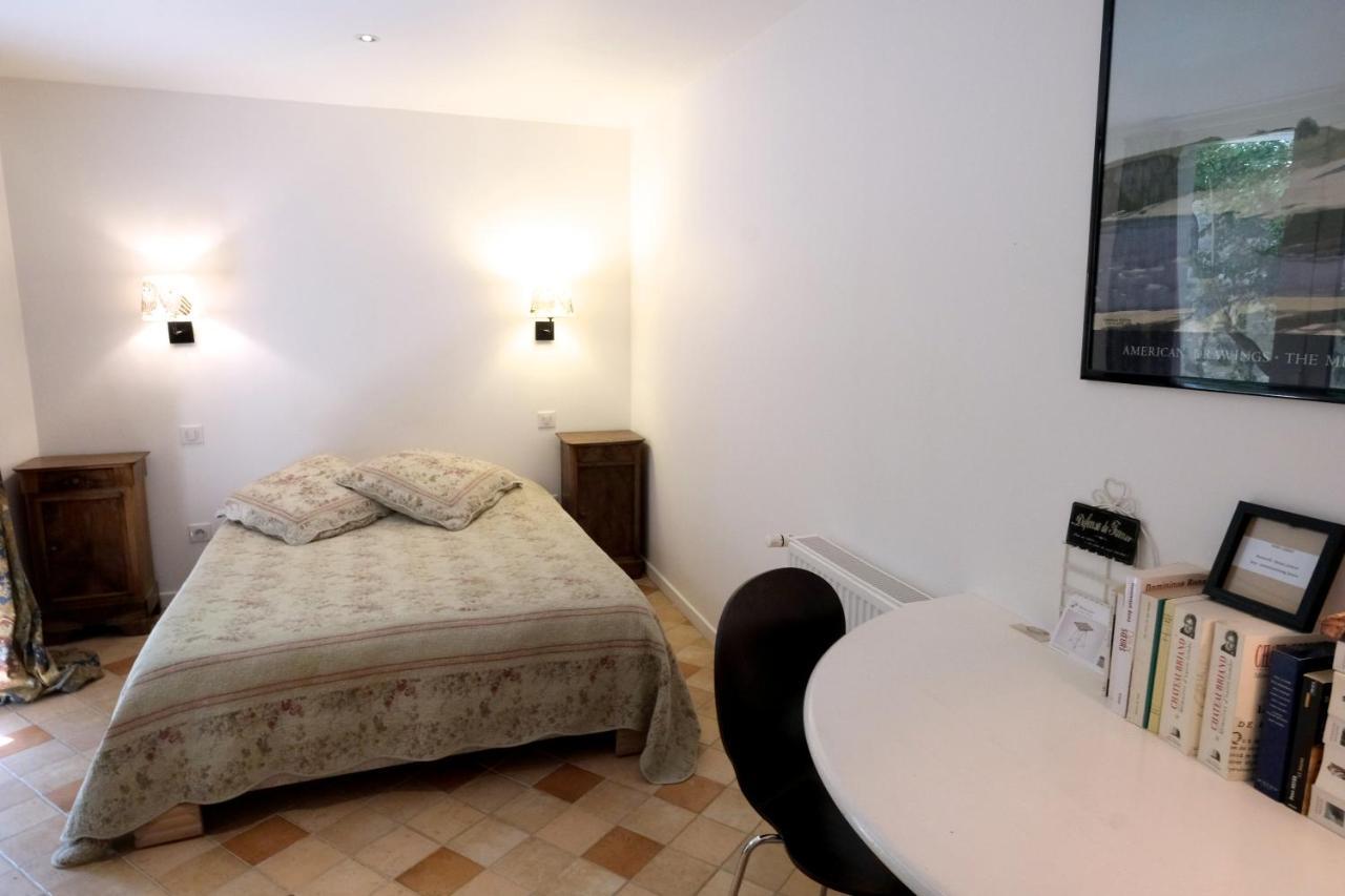 Le 3 Rue Grande Bed & Breakfast Moret-sur-Loing Eksteriør bilde