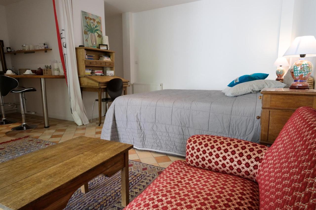 Le 3 Rue Grande Bed & Breakfast Moret-sur-Loing Eksteriør bilde