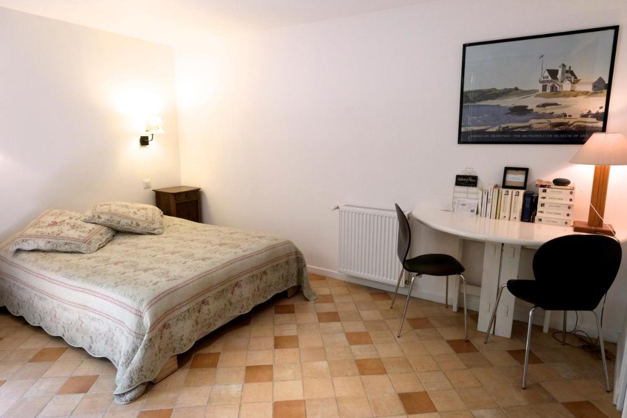 Le 3 Rue Grande Bed & Breakfast Moret-sur-Loing Eksteriør bilde
