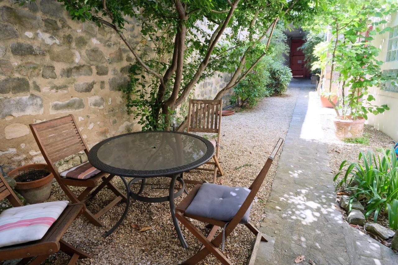 Le 3 Rue Grande Bed & Breakfast Moret-sur-Loing Eksteriør bilde