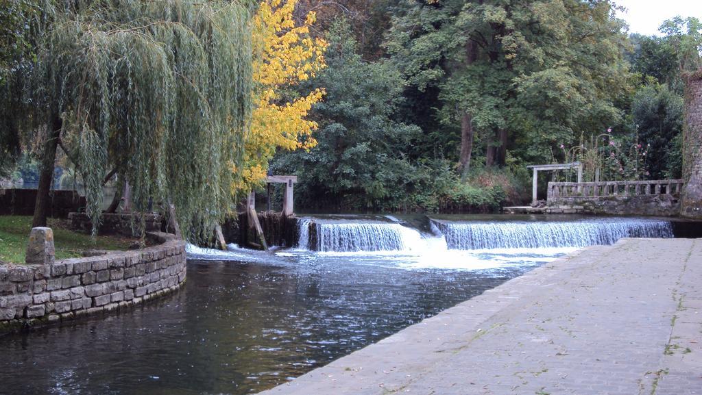 Le 3 Rue Grande Bed & Breakfast Moret-sur-Loing Eksteriør bilde