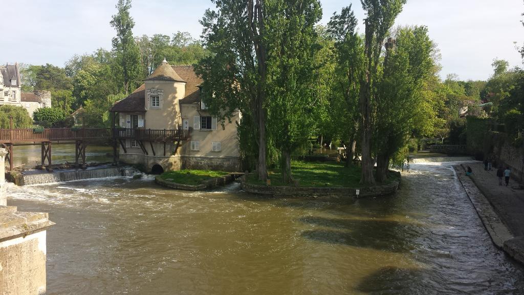 Le 3 Rue Grande Bed & Breakfast Moret-sur-Loing Eksteriør bilde