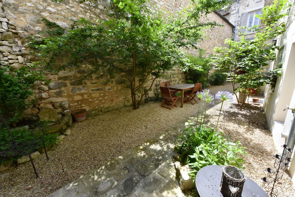 Le 3 Rue Grande Bed & Breakfast Moret-sur-Loing Eksteriør bilde
