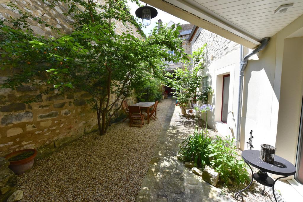 Le 3 Rue Grande Bed & Breakfast Moret-sur-Loing Eksteriør bilde