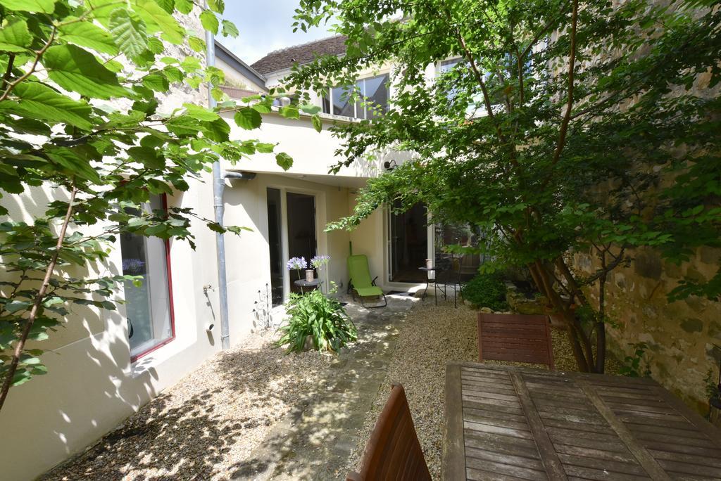 Le 3 Rue Grande Bed & Breakfast Moret-sur-Loing Eksteriør bilde