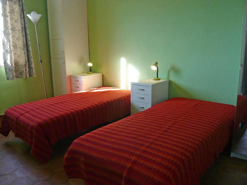 Le 3 Rue Grande Bed & Breakfast Moret-sur-Loing Eksteriør bilde