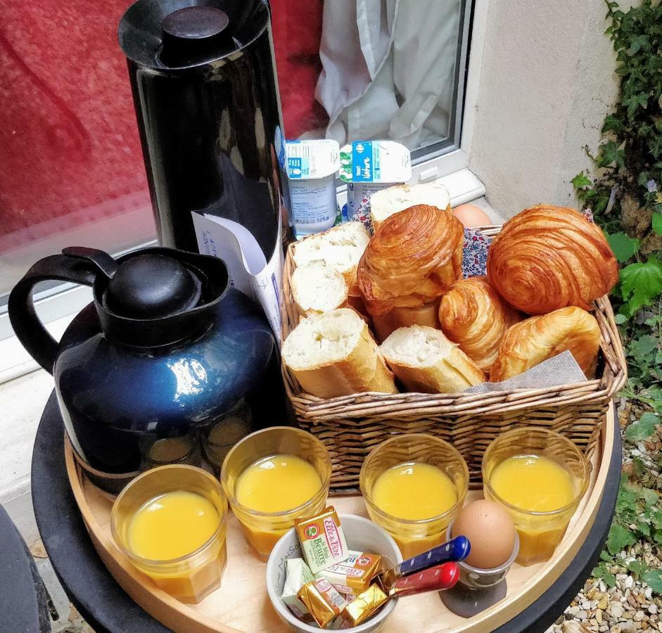 Le 3 Rue Grande Bed & Breakfast Moret-sur-Loing Eksteriør bilde
