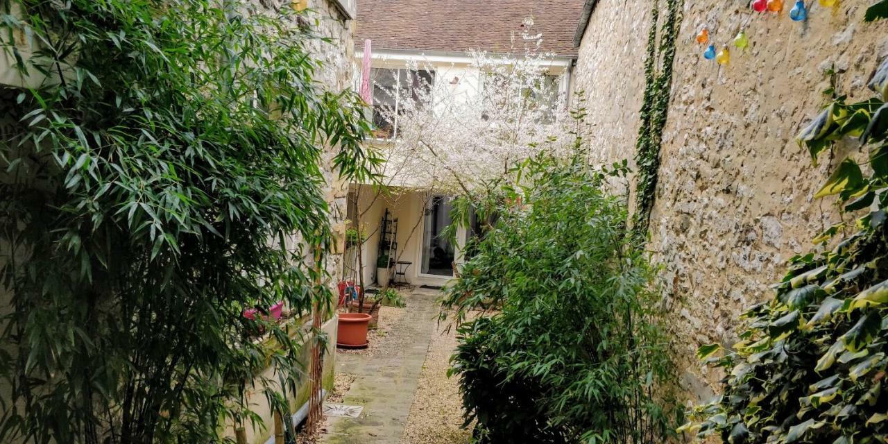 Le 3 Rue Grande Bed & Breakfast Moret-sur-Loing Eksteriør bilde